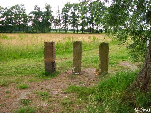 De drie stenen op één rij (Foto: Dick Waanders)