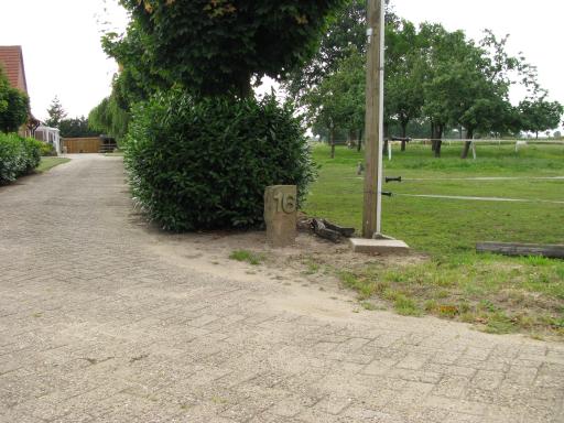 Huisnummer 16 (Foto: Dick Waanders)