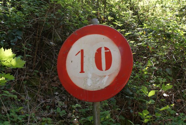 Bord met getal 10 (Foto: Hans Hermans)