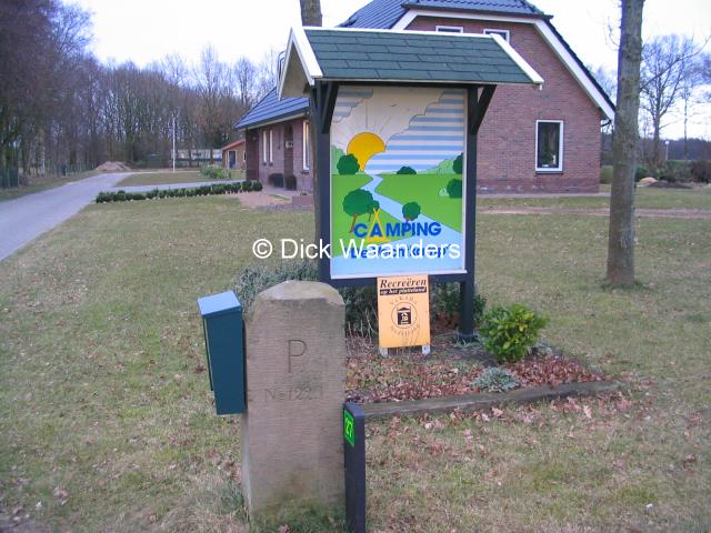 Camping en steen (Foto: Dick Waanders)
