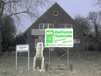 Zijkant café (Foto Dick Waanders)